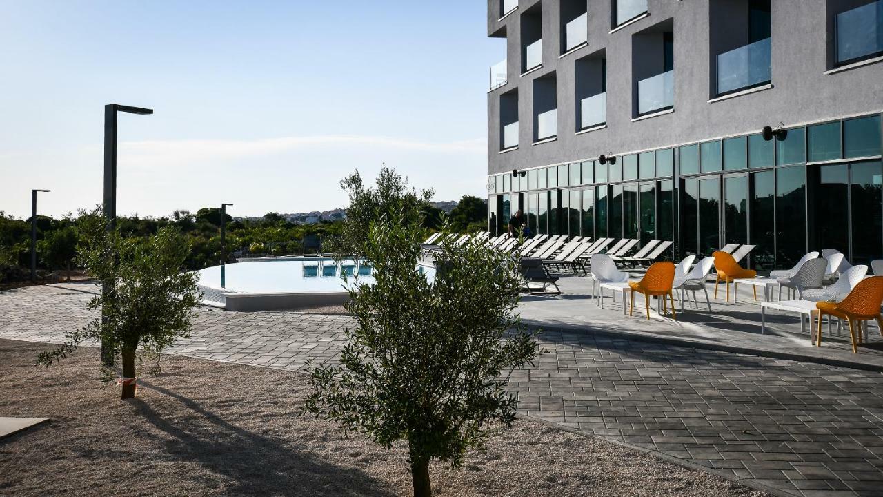 Hotel Olea Novalja Exteriör bild