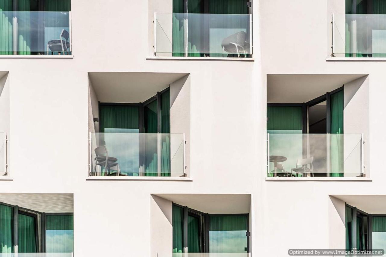 Hotel Olea Novalja Exteriör bild