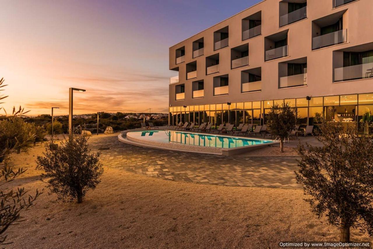 Hotel Olea Novalja Exteriör bild