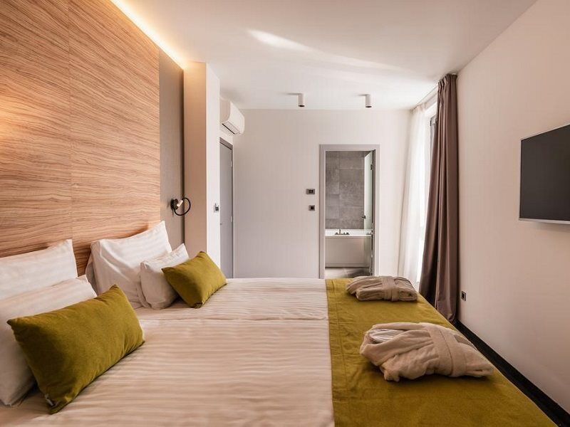 Hotel Olea Novalja Exteriör bild